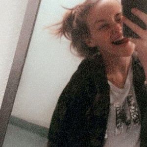 Meet your Posher, Crystal